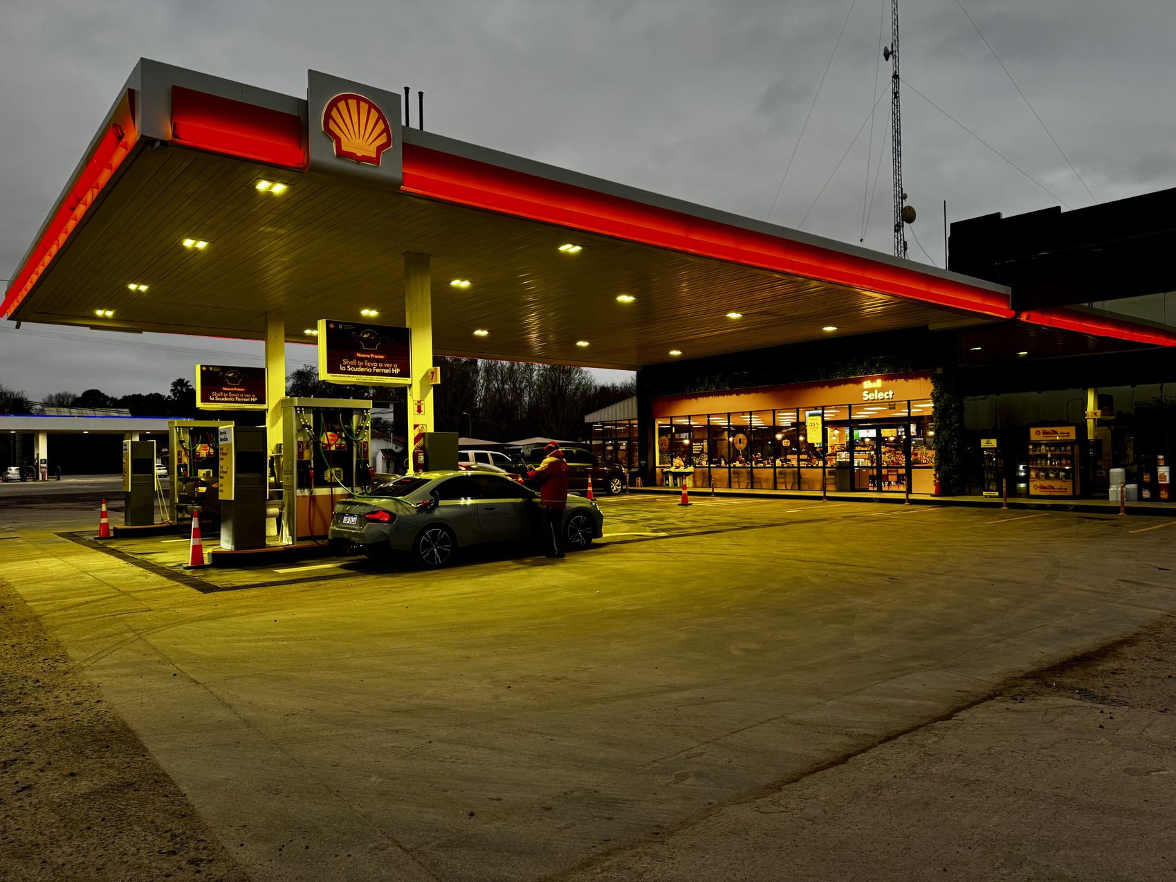 Estación de servicio Shell operada por Leveal
